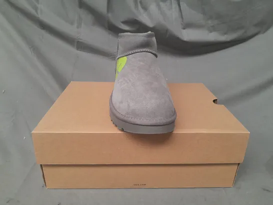 BOXED PAIR OF UGG CLASSIC ULTRA SHOES IN GREY/GREEN UK SIZE 9