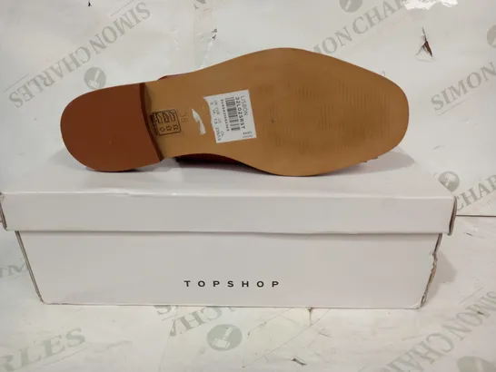 BOXED PAIR OF TOPSHOP LISBON SLIP ON SHOES IN RUST COLOUR WITH CHAIN UK SIZE 5