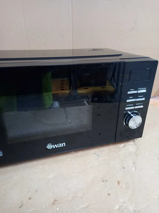 SWAN 700W MANUAL MICROWAVE - BLACK RRP £64