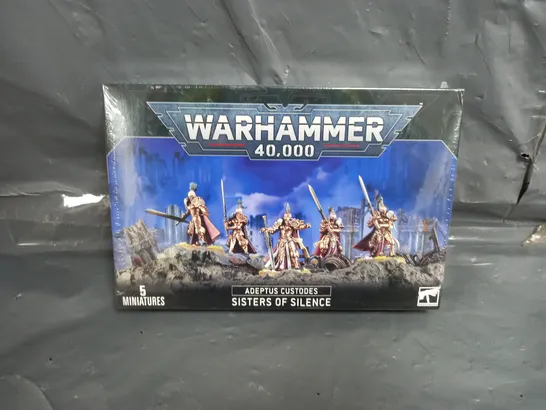 BOXED AND SEALED WARHAMMER 40,000 ADEPTUS CUSTODES - SISTERS OF SILENCE - 5 MINIATURES