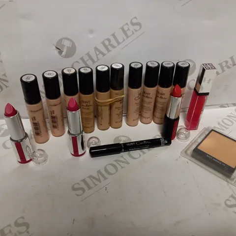 LOT OF APPROXIMATELY 21 GIVENCHY PRODUCTS TO INCLUDE TEINT COUTURE FLUID FOUNDATION (10ml) - 02 ELEGANT SHELL, EMBELLISHING CONCEAKER - 01 SOIE IVOIRE, LIPSTICK - 0304 MADARINE BOLERO, ETC