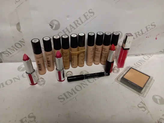 LOT OF APPROXIMATELY 21 GIVENCHY PRODUCTS TO INCLUDE TEINT COUTURE FLUID FOUNDATION (10ml) - 02 ELEGANT SHELL, EMBELLISHING CONCEAKER - 01 SOIE IVOIRE, LIPSTICK - 0304 MADARINE BOLERO, ETC