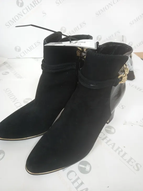 MIP KANNES NKEL BOOTS IN BLACK  - SIZE 39