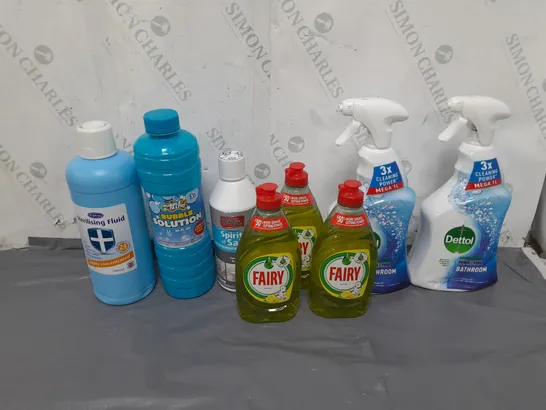 LOT OF APPROXIMATELY 15 ASSORTED LIQUIDS TO INCLUDE FAIRY, DETTOL AND STERILISING FLUID - COLLECTION ONLY