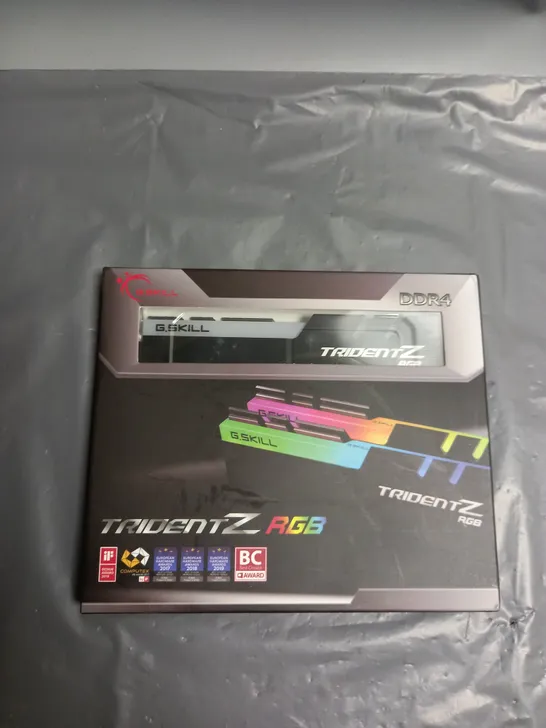 BOXED G.SKILL DDR4 TRIDENT Z RGB MEMORY CARDS 2 X 16GB