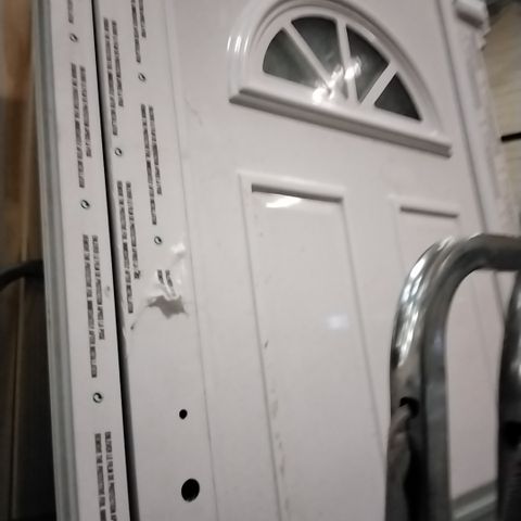 PVCU WHITE FRONT DOOR