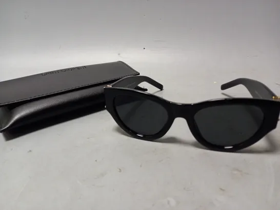 SAINT LAURENT CAT EYE FRAMED  SUNGLASSES 