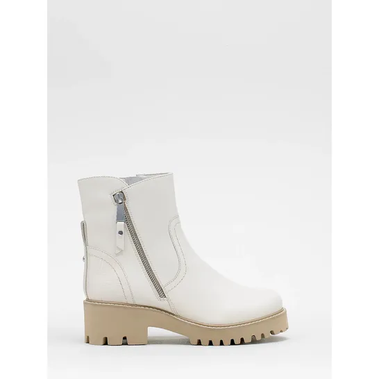  MODA IN PELLE ZIPSTER LEATHER BOOT- OFF WHITE SIZE 4