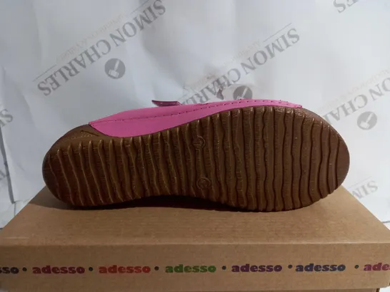 BOXED PAIR OF ADESSO FRANCES MULES IN PINK UK SIZE 7