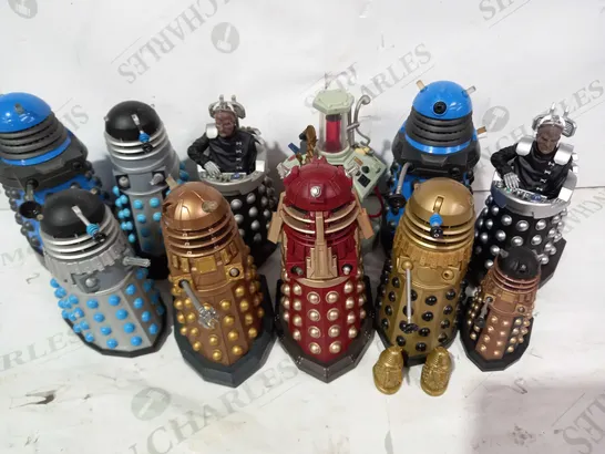 BOX OF ASSORTED DOCTOR WHO ITEMS TO INCLUDE CYBERMAN HELMET, DALEK FIGURES, ETC