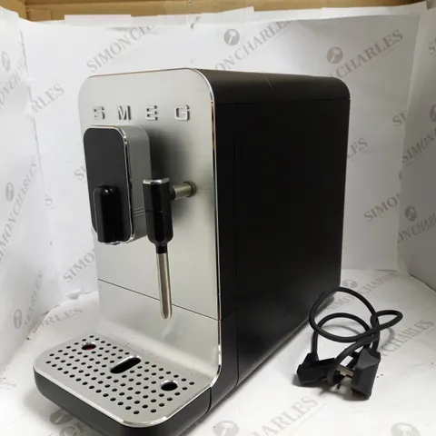 SMEG BEAN TO CUP COFFEE MACHINE