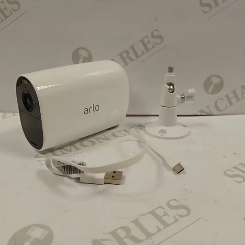 ARLO ESSENTIAL XL SPOTLIGHT CAMERA WHITE 