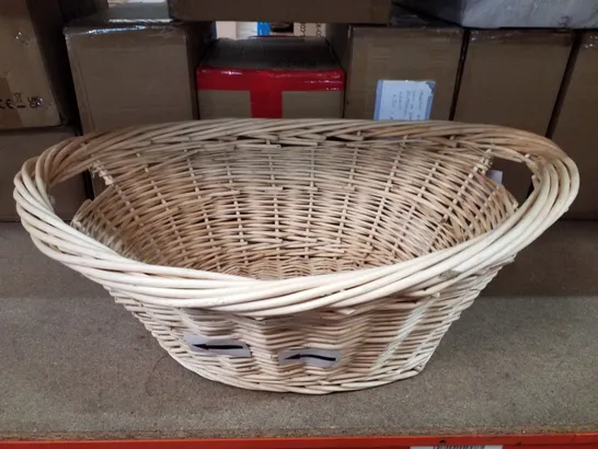 LAUNDRY BASKET MADE OF WICKER