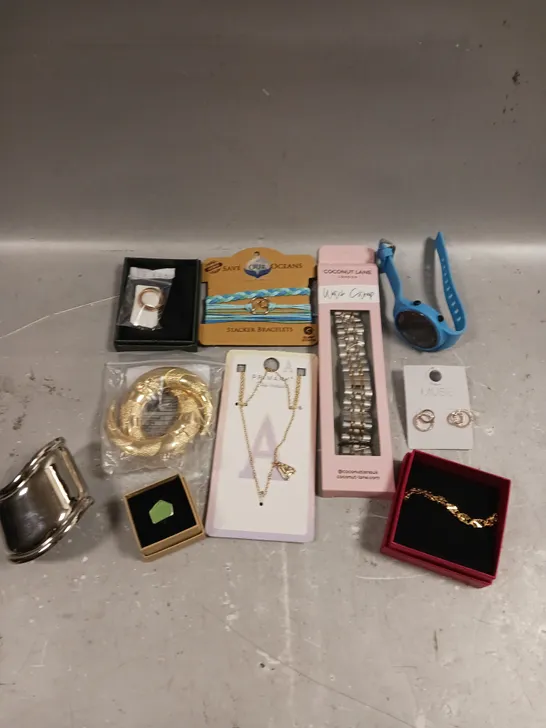 APPROXIMATELY 20 ASSORTED JEWELLERY PRODUCTS TO INCLUDE NECKLACES, RINGS, BRACELETS ETC 