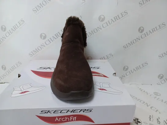 SKECHERS JOY CHUGGA BOOT CHOCOLATE SIZE 6