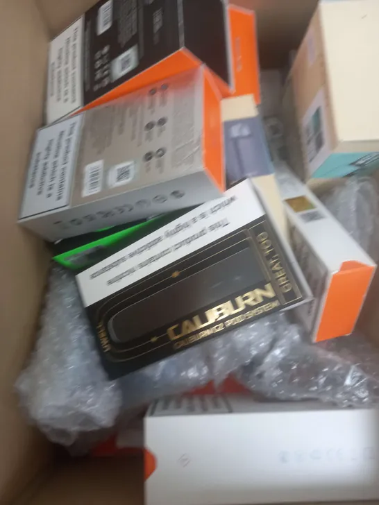 BOX OF APPROXIMATELY 10 ASSORTED E-CIGARATTES TO INCLUDE GEEKVAPE, INNOKIN, UWELL ETC