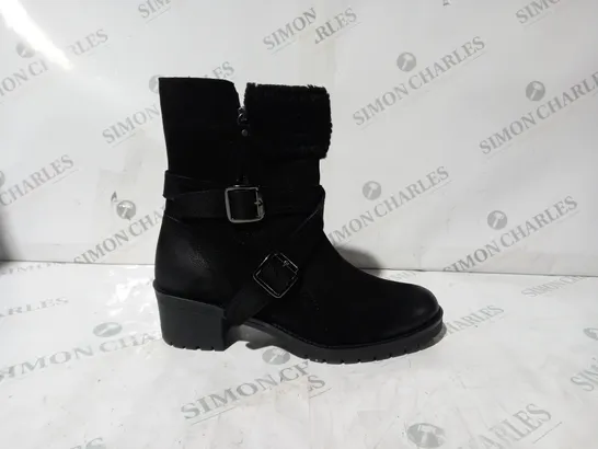 BOXED PAIR OF RUTH LANGSFORD CASUAL BOOTS IN BLACK UK SIZE 6