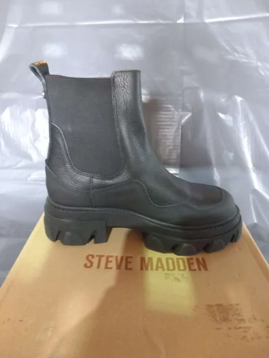 BOXED STEVE MADDEN MERILYN BLACK ANKLE BOOTS SIZE 5