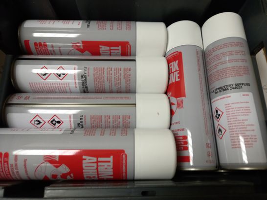 BOX OF APPROX 15 ASSORTED AEROSOLS TO INCLUDE RAID FLY&WASP KILLER, BIG D OVEN AND GRILL CLEANER, TRIM-FIX ADHESIVE