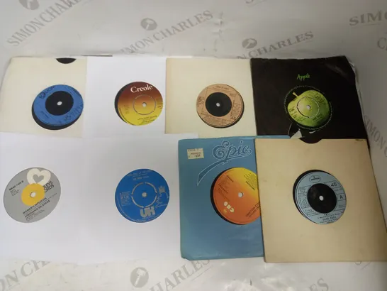 LOT OF APPROXIMATELY 20 VINYL SINGLES, TO INCLUDE SINITTA, STEVE WINWOOD, THE OSMONDS, ETC