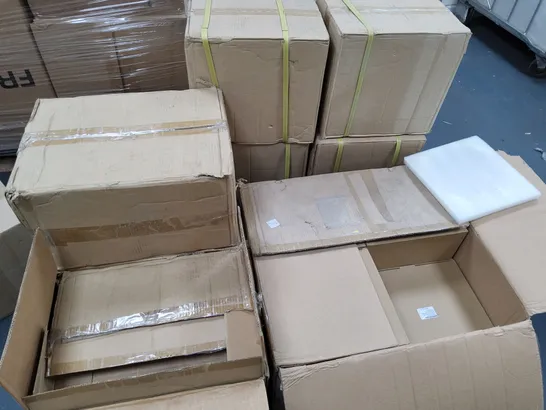 PALLET CONTAINING APPROXIMATELY 18 MULTIPACK BOXES OF LIGHTING ITEMS TO INCLUDE EMCO ELED23 LIGHTS AND ASSORTED LIGHTING BALLAST BATTERY BOXES