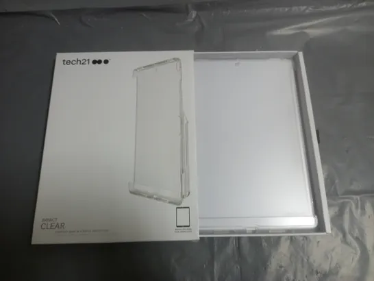 LOT OF APPROXIMATELY 25 BRAND NEW TECH21 IMPACT CLEAR CASES FOR IPAD PRO 10.5" 