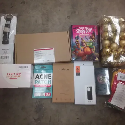 PALLET OF ASSORTED ITEMS INCLUDING ACNE PATCH, FACE MASK, GOLD BAUBLE SET, LUGGAGE BELT, ONE PLUS 11, BIRTHDAY DECORATIONS