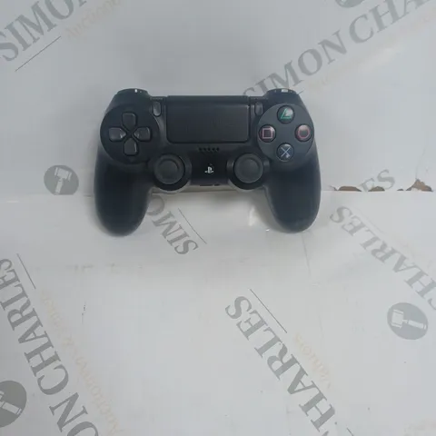 PLAYSTATION 4 REMOTE CONTROLLER