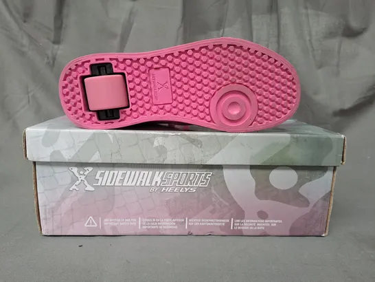 BOXED PAIR OF SIDEWALK SPORTS BY HEELYS IN PINK UK SIZE 2