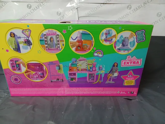 BARBIE EXTRA DOLL AND PLAYSET