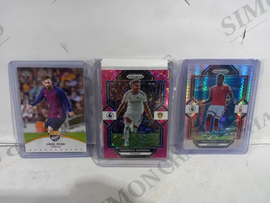 SMALL BOX OF COLLECTABLE FOOTBALL TRADING CARDS 