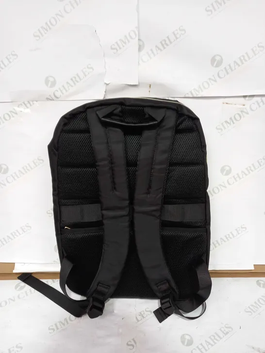 IGOLUMON BACKPACK IN BLACK & GOLD SIP