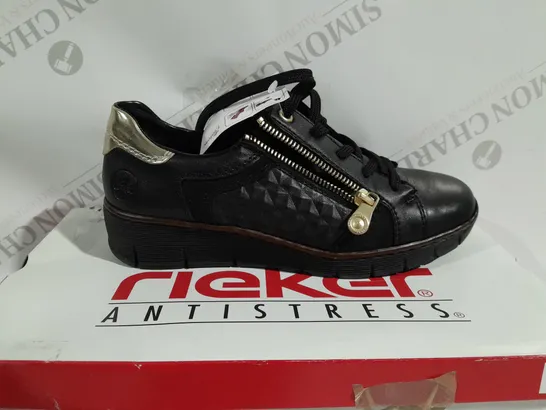 BOXED PAIR OF RIEKER MIX MATERIAL TRAINERS IN BLACK - SIZE 5