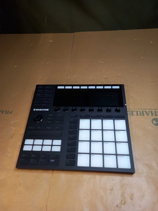 MASCHINE PERFORMANCE SYSTEM