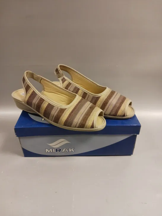 BOXED PAIR OF MIRAK CLASSIC CARLA OPEN TOE SHOES IN BROWN - 7.5