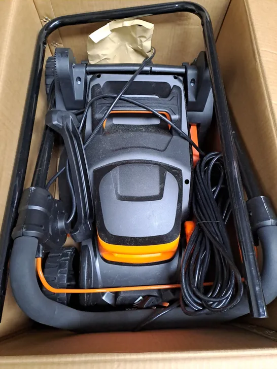 BOXED YARD FORCE ELECTRIC LAWNMOWER 