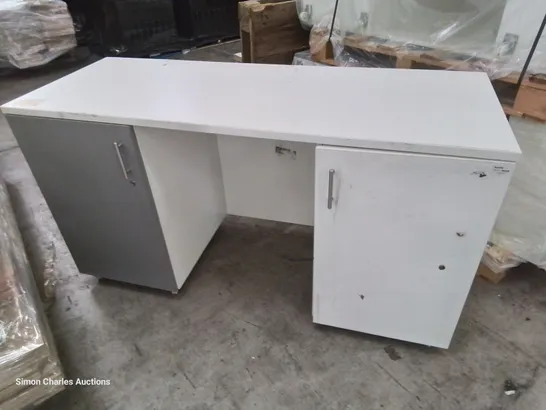 THREE MOBILE PEDESTAL DESKS/WORKSTATIONS 464 × 560