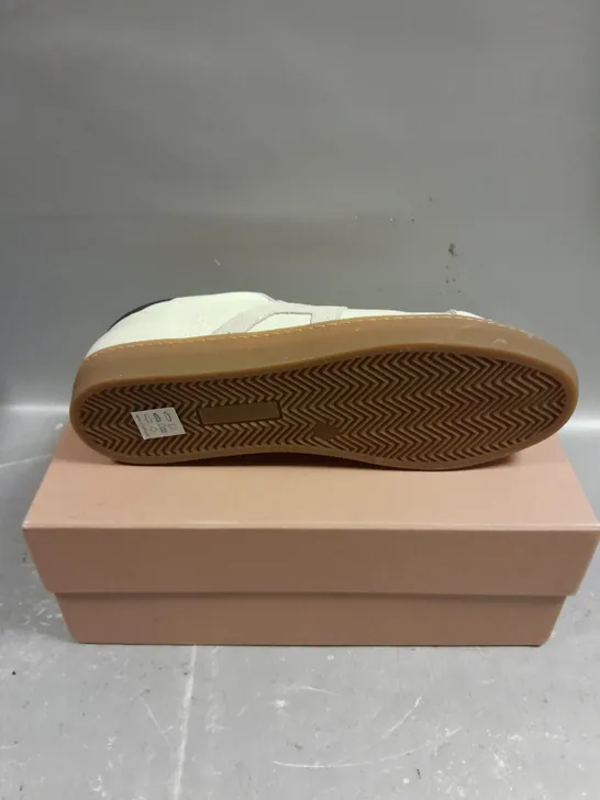 BOXED PAIR OF AIR & GRACE CRU SIGNATURE SHOES - 8