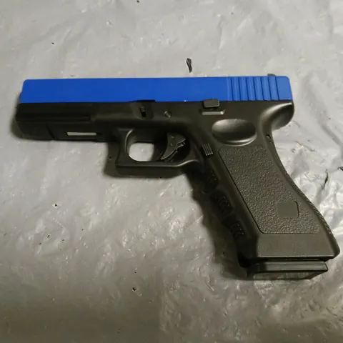 UNBRANDED TWO TONE CO2 PISTOL