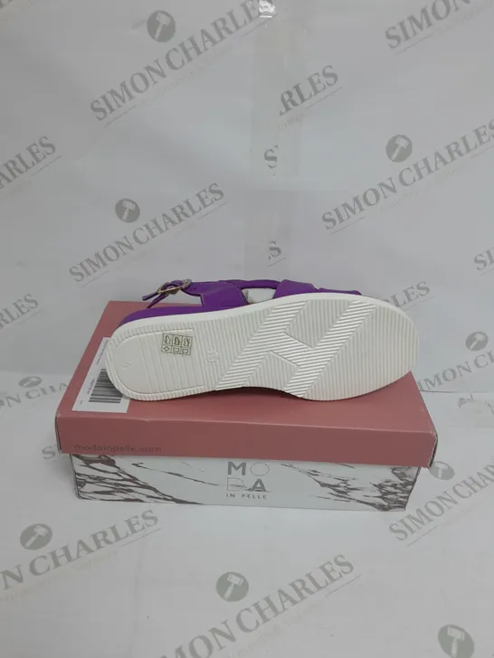 BOXED MODA IN PELLE OLANNA SANDAL SIZE 5