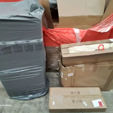 PALLET OF ASSORTED ITEMS TO INCLUDE: PLAYPENS, LED CEILING LIGHT, FOLDING MATTRESS