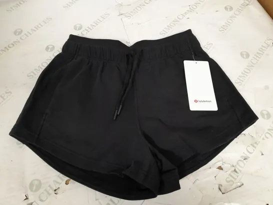 LULULEMON INNER GLOW HR SHORTS 3 INCH - SIZE 6