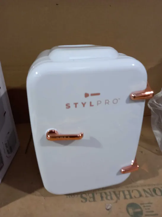 STYLPRO BEAUTY FRIDGE 