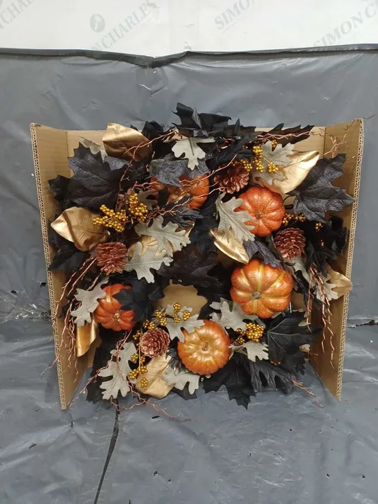 AUTUMN PRE LIT BLACK LEAF WREATH