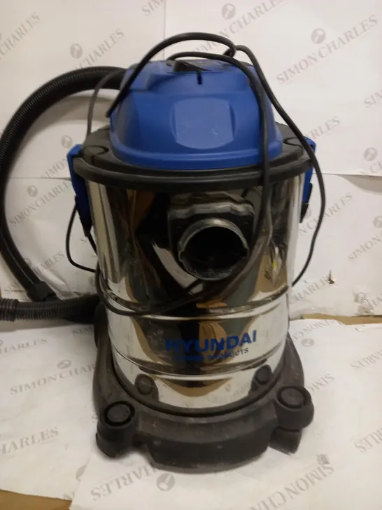 HYUNDAI DRY AND WET VACUUM CLEANER