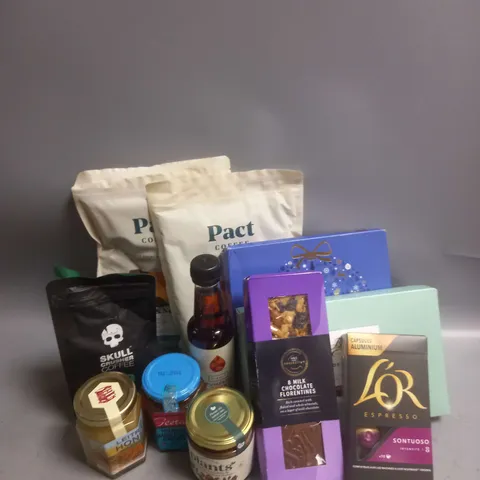 TOTE OF APPROX 12 ASSORTED FOOD ITEMS TO INCLUDE - SKULLCRUSHER COFFEE BEANS - BUTLERS DESSERT MENU SELECTION BOX - SIMPLY PUMPKIN SPICE FLAVOUR SYRUP ETC