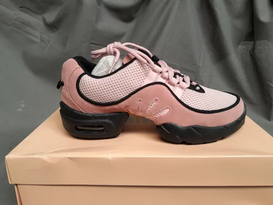 BOXED BLOCH BOOST DRT DANCD SNEAKERS IN PINK - UK 6.5 