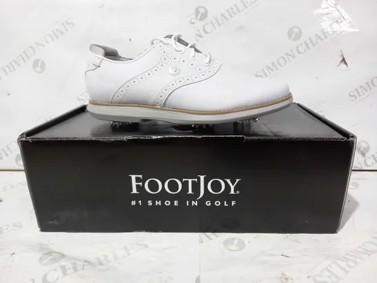 BOXED PAIR OF FOOTJOY GOLF SHOES IN WHITE UK SIZE 5