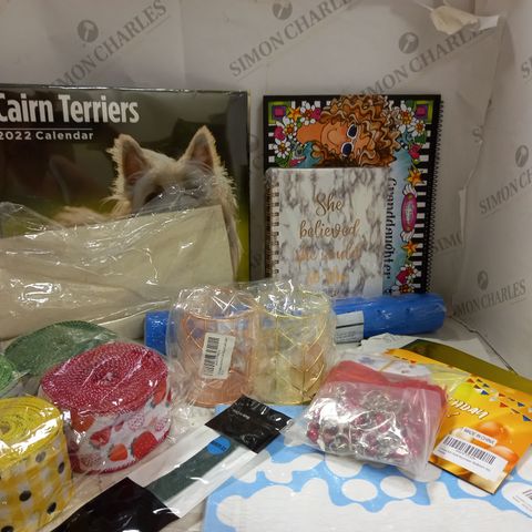 BOX OF APPROX 10 ASSORTED ITEMS TO INCLUDE DIY OIL PAINTING, ASSORTED CALENDARS, ASSORTED STICKERS