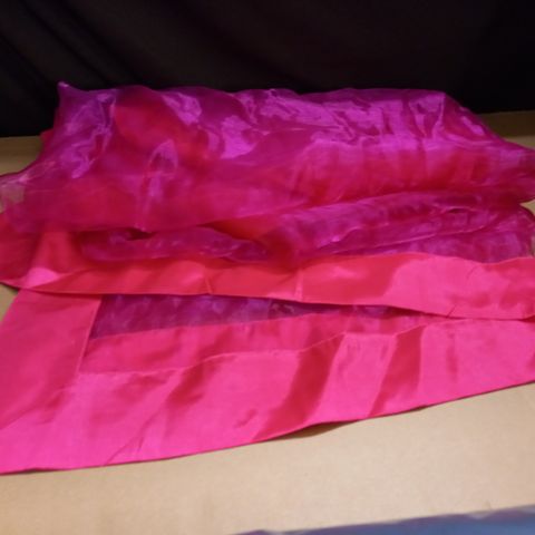 LOT OF 5 HOT PINK WALL DRAPES - APPROXIMATELY 220X220CM EACH